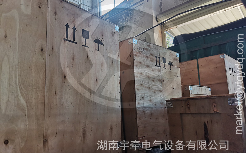 10吨架线式电机车出口海外 3.jpg