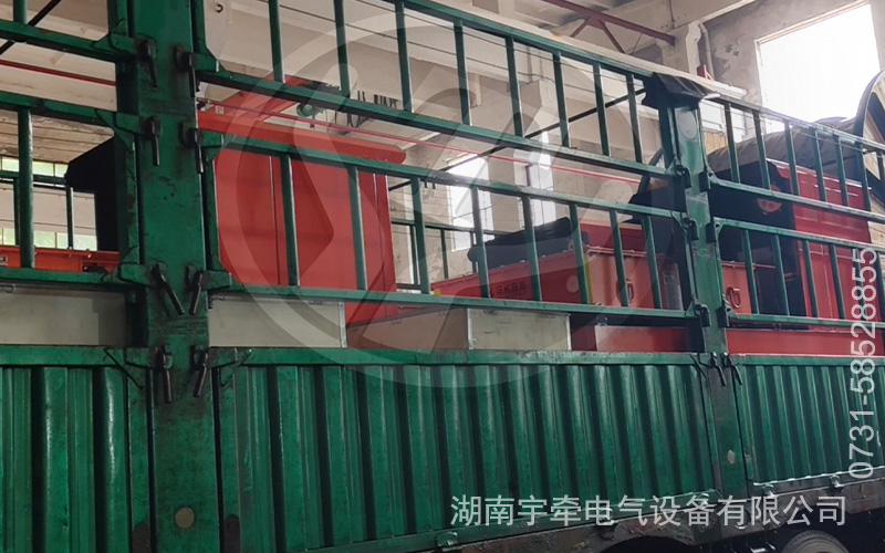 5吨锂电池矿用电机车发往广西